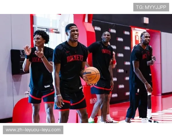 火箭队目前阵容中表现最突出的球员是谁